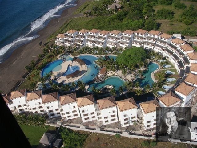 Villa los Cabos / Villa en Venta en Monterrico — Casa vacacional en Venta en Villa Los Cabos, Monterrico, Santa Rosa — foto 1 de 7