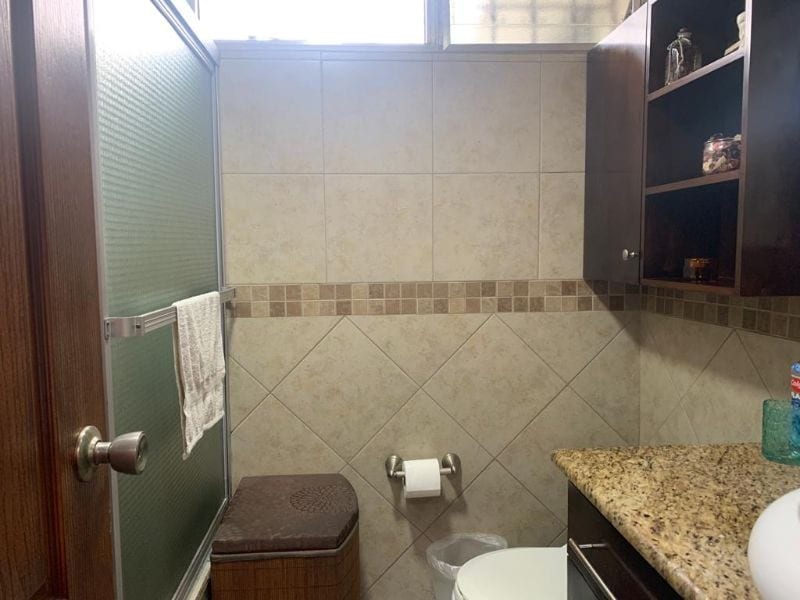 Linda Casa en Jardines de la Asuncion Sur Zona 5 Fuera de Garita — Casa en Venta en Jardines de La Asunción, Zona 5, Guatemala, Ciudad — foto 9 de 16