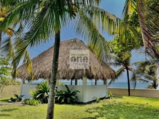 MONTERRICO casa a orilla de playa con Piscina — Casa vacacional en Venta en Taxisco, Santa Rosa — miniatura 1 de 11