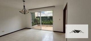 En Renta Casa Zona 14 325 mts2 — Casa en Alquiler en La Cañada, Zona 14, Guatemala, Ciudad — miniatura 13 de 17