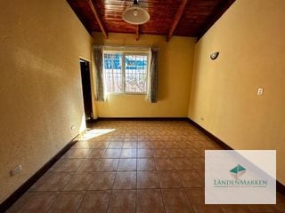 Venta de Casa de un Nivel en Carrertera a el Salvador , Lomas de San Rafael — Casa en Venta en Lomas de San Rafael, Carretera a El Salvador, Guatemala, Ciudad — miniatura 2 de 15
