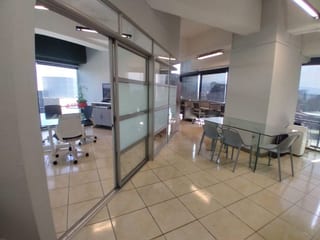Oficina de 115m2 en Design Center, Zona 10 — Oficina en Alquiler en Zona 10, Guatemala, Ciudad — miniatura 7 de 8