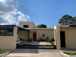 Casa en venta en Club de Golf Alta Vista — Casa en Venta en Carretera a El Salvador, Guatemala, Ciudad — miniatura 1 de 17