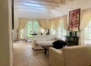Antigua Guatemala casa Amueblada con amplio Jardin y 6 habitaciones — Casa en Alquiler en Antigua, Sacatepéquez — miniatura 4 de 9