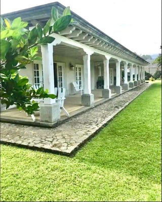 Antigua Guatemala casa Amueblada con amplio Jardin y 6 habitaciones — Casa en Alquiler en Antigua, Sacatepéquez — miniatura 1 de 9