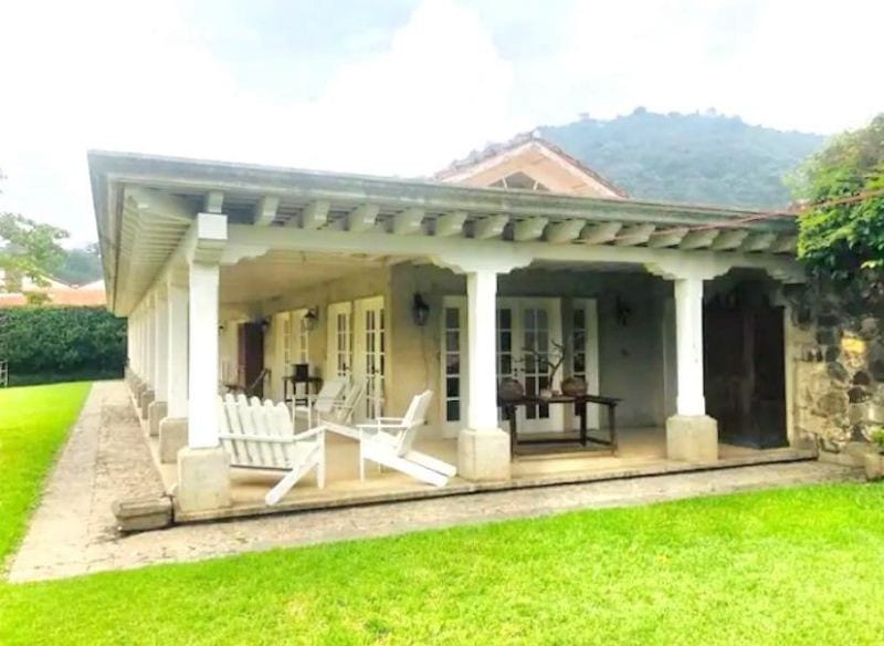 Antigua Guatemala casa Amueblada con amplio Jardin y 6 habitaciones — Casa en Alquiler en Antigua, Sacatepéquez — foto 8 de 9