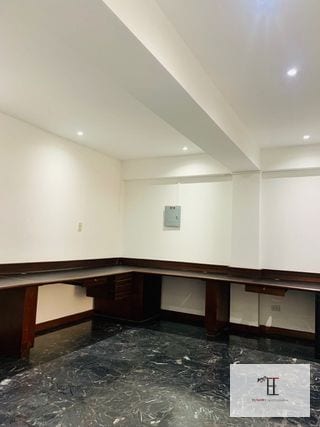 Oficina en venta zona 10 sobre diagonal 6 frente a Oakland Place — Oficina en Venta en Zona 10, Guatemala, Ciudad — miniatura 10 de 13