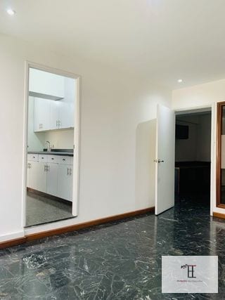 Oficina en venta zona 10 sobre diagonal 6 frente a Oakland Place — Oficina en Venta en Zona 10, Guatemala, Ciudad — miniatura 9 de 13