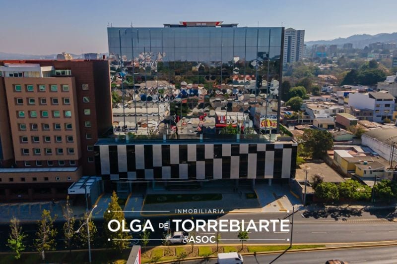 Edificio en Zona 10 — Edificio en Alquiler en Zona 10, Guatemala, Ciudad — foto 1 de 17