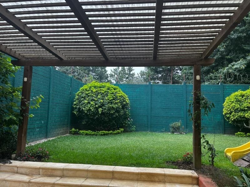Townhouse en Venta Villas del Pinar I CAES — Casa en Venta en Carretera a El Salvador, Guatemala, Ciudad — foto 11 de 12