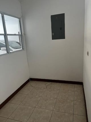Townhouse en Venta Villas del Pinar I CAES — Casa en Venta en Carretera a El Salvador, Guatemala, Ciudad — miniatura 9 de 12