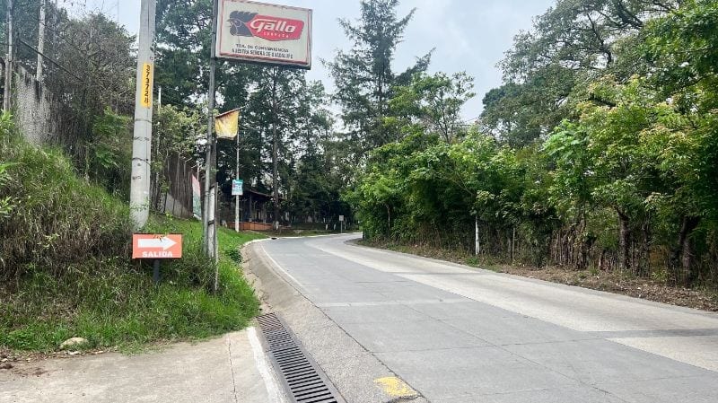 Venta de Gasolinera en San Juan Sacatepequez — Edificio en Venta en San Juan Sacatepéquez, Sacatepéquez — foto 9 de 12