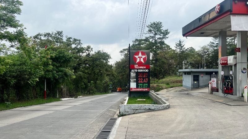 Venta de Gasolinera en San Juan Sacatepequez — Edificio en Venta en San Juan Sacatepéquez, Sacatepéquez — foto 11 de 12
