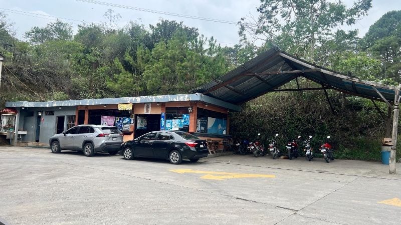 Venta de Gasolinera en San Juan Sacatepequez — Edificio en Venta en San Juan Sacatepéquez, Sacatepéquez — foto 3 de 12