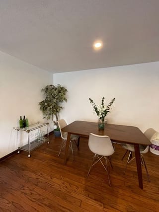 Zona 14, Apartamento amueblado de 2 dormitorios — Apartamento en Alquiler en Zona 14, Guatemala, Ciudad — miniatura 6 de 17