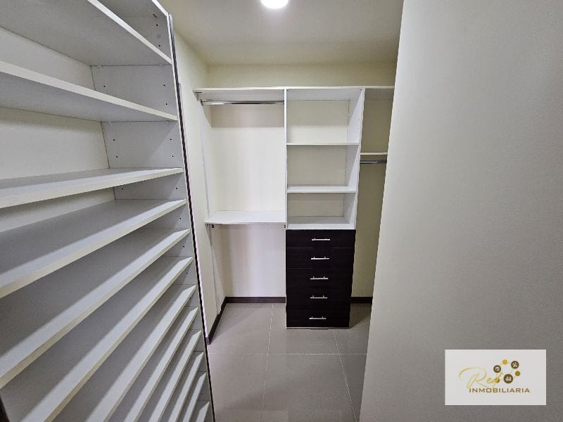 Venta Apartamento Bellini Remodelado — Apartamento en Venta en Bellini, Zona 14, Guatemala, Ciudad — foto 13 de 15