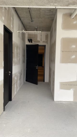 Oficina en Venta Vasanta Zona 10 — Oficina en Venta en Vasanta, Zona 10, Guatemala, Ciudad — miniatura 1 de 5