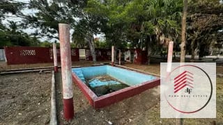 Se Vende Terreno Grande con una Pequeña Construcción en Monterrico Hawái a 70 Metros de la Orilla de la Playa. — Terreno en Venta en Hawaii, Santa Rosa — miniatura 4 de 4