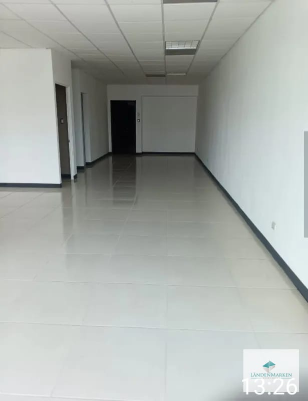 Alquiler de Oficina en Zona 10 Edificio Zona Pradera Torre 3 — Oficina en Alquiler en Zona Pradera, Zona 10, Guatemala, Ciudad — foto 1 de 4