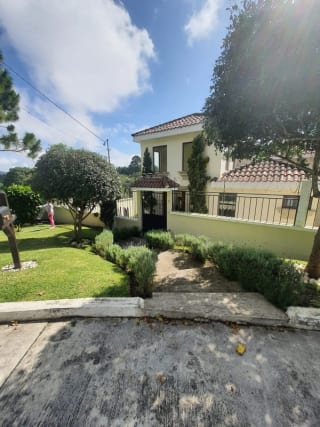 Casa en Venta grande y linda en Paisajes de San Antonio, CAES — Casa en Venta en San Antonio, Carretera a El Salvador, Guatemala, Ciudad — miniatura 1 de 15