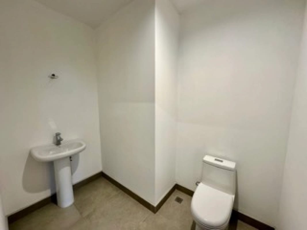 Oficina nueva de 137 mts2 en venta en zona 13 — Oficina en Venta en Elemento Plaza Berlín, Zona 13, Guatemala, Ciudad — foto 7 de 11