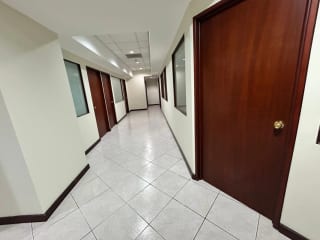 Oficina en renta Edificio Europlaza zona 14 — Oficina en Alquiler en Zona 14, Guatemala, Ciudad — miniatura 12 de 14