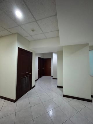 Oficina en renta Edificio Europlaza zona 14 — Oficina en Alquiler en Zona 14, Guatemala, Ciudad — miniatura 3 de 14