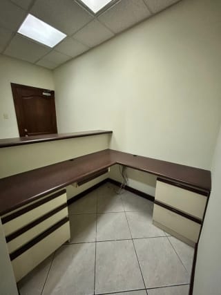 Oficina en renta Edificio Europlaza zona 14 — Oficina en Alquiler en Zona 14, Guatemala, Ciudad — miniatura 2 de 14