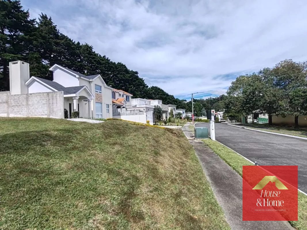 Venta de terreno en La Fontana — Terreno en Venta en La Fontana I, Carretera a El Salvador, Guatemala, Ciudad — foto 4 de 5
