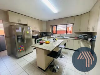 Venta de Linda Casa - el Horizonte, KM 15.8 Carretera al Salvador — Casa en Venta en El Horizonte, Carretera a El Salvador, Guatemala, Ciudad — miniatura 9 de 10