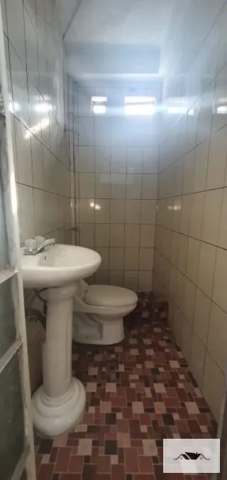 En Renta Casa Zona 12 sobre Calzada Aguilar Batres con muy buena ubicación — Casa en Alquiler en Zona 12, Guatemala, Ciudad — miniatura 16 de 17