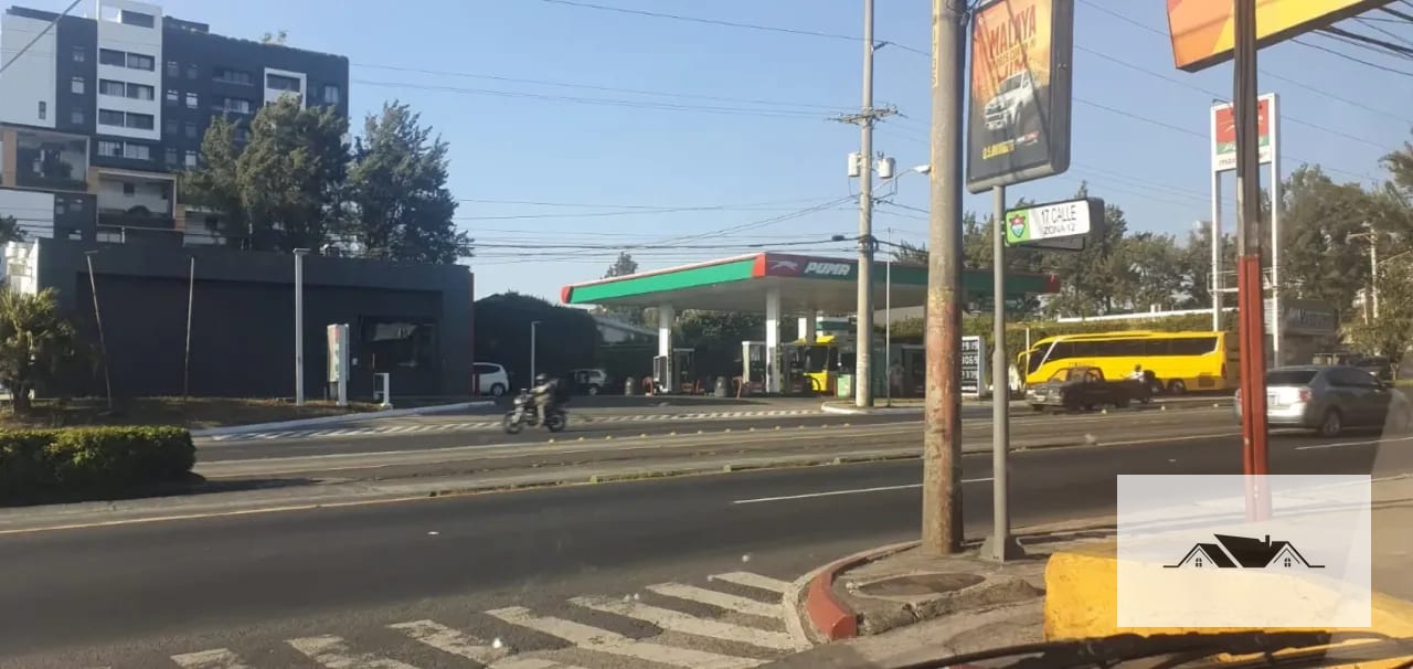 En Renta Casa Zona 12 sobre Calzada Aguilar Batres con muy buena ubicación — Casa en Alquiler en Zona 12, Guatemala, Ciudad — foto 12 de 17