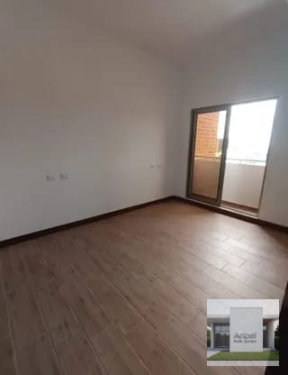 CASALINI DIAGONAL Apartamento 2 Dormitorios cada uno con baño, balcón y walk in closet Zona 10 — Apartamento en Alquiler en Casalini Diagonal 6, Zona 10, Guatemala, Ciudad — miniatura 8 de 11