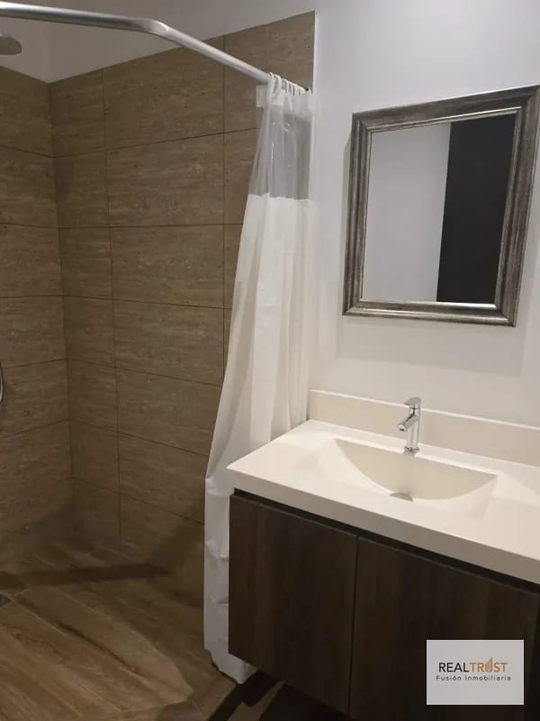 Venta Moderno Apartamento Zona 10 — Apartamento en Venta en Zona 10, Guatemala, Ciudad — foto 14 de 15