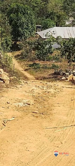 Terreno en Uspantan, Quiché Tiene Rió en Medio del Terreno — Terreno en Venta en Uspantán, Quiché — miniatura 2 de 3