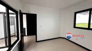 Casa Nueva Dentro de Cond. Arrazola — Casa en Venta en Arrazola II, Carretera a El Salvador, Guatemala, Ciudad — miniatura 6 de 10