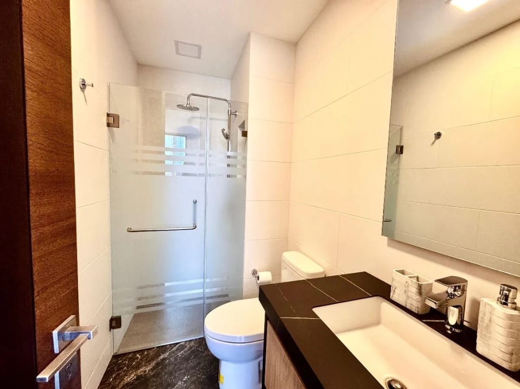 Apartamento en Renta en Zona 10 con Espacios Amplios y Funcionales + Amenidades Exclusivas — Apartamento en Alquiler en Zona 10, Guatemala, Ciudad — foto 14 de 17
