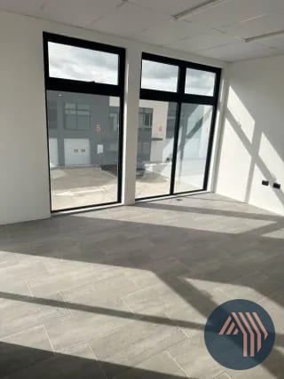 Alquiler de Ofibodega para Estrenar - Empresarial Chimaltenango — Bodega / Ofibodega en Alquiler en Chimaltenango, Chimaltenango — miniatura 6 de 13