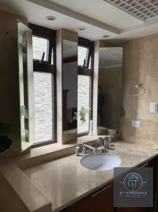 Lindo apartamento amueblado en Tiffany II Zona 10 — Apartamento en Venta en Zona 10, Guatemala, Ciudad — miniatura 3 de 16