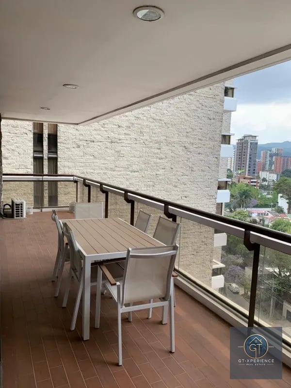 Lindo apartamento amueblado en Tiffany II Zona 10 — Apartamento en Venta en Zona 10, Guatemala, Ciudad — foto 2 de 16