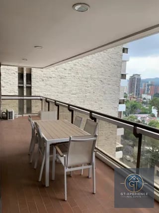 Lindo apartamento amueblado en Tiffany II Zona 10 — Apartamento en Venta en Zona 10, Guatemala, Ciudad — miniatura 2 de 16