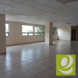 RENTA Oficina en zona 13 cerca de Las Américas — Oficina en Alquiler en Zona 13, Guatemala, Ciudad — miniatura 6 de 8