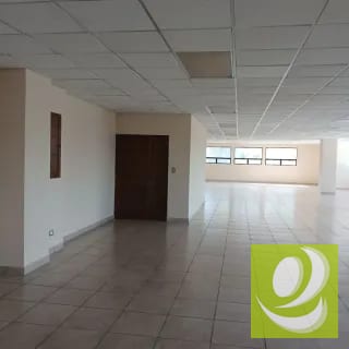 RENTA Oficina en zona 13 cerca de Las Américas — Oficina en Alquiler en Zona 13, Guatemala, Ciudad — miniatura 4 de 8