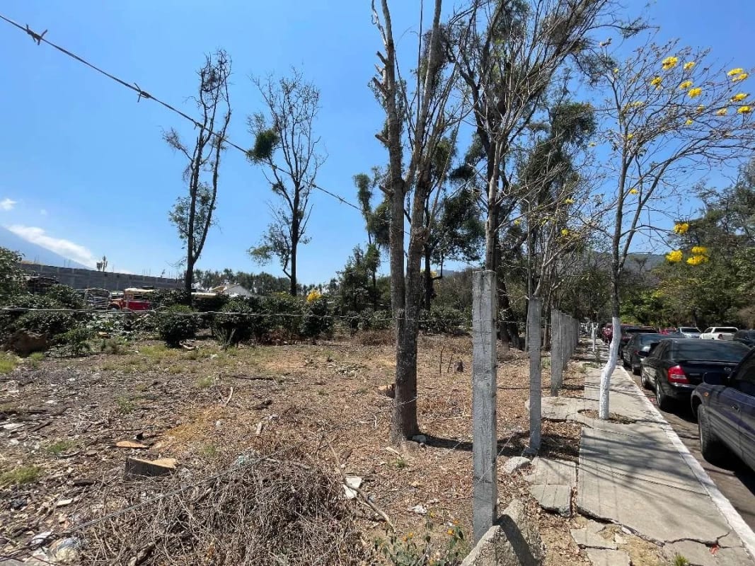 Terreno Antigua Guatemala Walking Distance al Casco Ideal Desarrollo de Plaza Comercial , Cerca de las Ruinas de la Recolección y Cerca del Casco de Antigua Guatemala 2217v2 — Terreno en Venta en Antigua, Sacatepéquez — foto 1 de 3