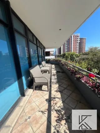 Elegante y amplio apartamento en VENTA en zona 14 en L'Excellence — Apartamento en Venta en L'Excellence, Zona 14, Guatemala, Ciudad — miniatura 3 de 12