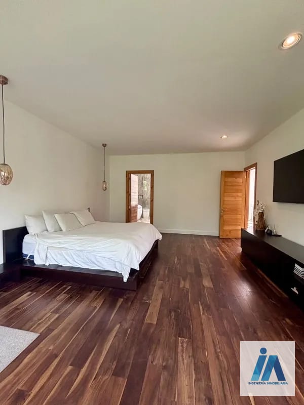 ESPECTACULAR CASA - Las Luces km 12.5 CAES en Venta — Casa en Venta en Las Luces, Carretera a El Salvador, Guatemala, Ciudad — foto 11 de 17