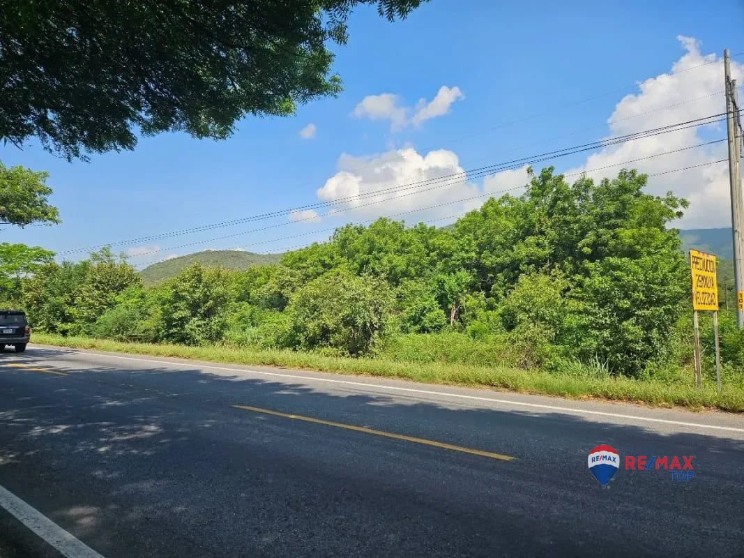 Terreno Comercial en Carretera CA9 San Cristóbal Acasaguastlan — Terreno en Venta en San Cristóbal Acasaguastlán, El Progreso — foto 1 de 3