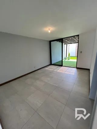 Venta de casa en CAES entrada San José Pinula, Los Manantiales — Casa en Venta en San José Pinula, Guatemala, Ciudad — miniatura 9 de 16