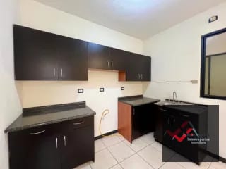 Casa en Venta San Cristobal, Zona 8 Mixco — Casa en Venta en Pinares de San Cristobal, Zona 8 Mixco, Guatemala, Ciudad — miniatura 5 de 14