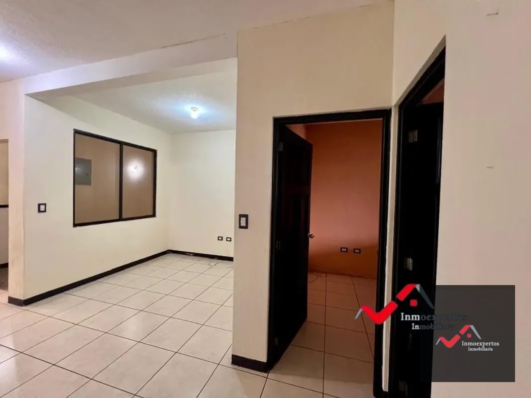 Casa en Venta San Cristobal, Zona 8 Mixco — Casa en Venta en Pinares de San Cristobal, Zona 8 Mixco, Guatemala, Ciudad — foto 10 de 14